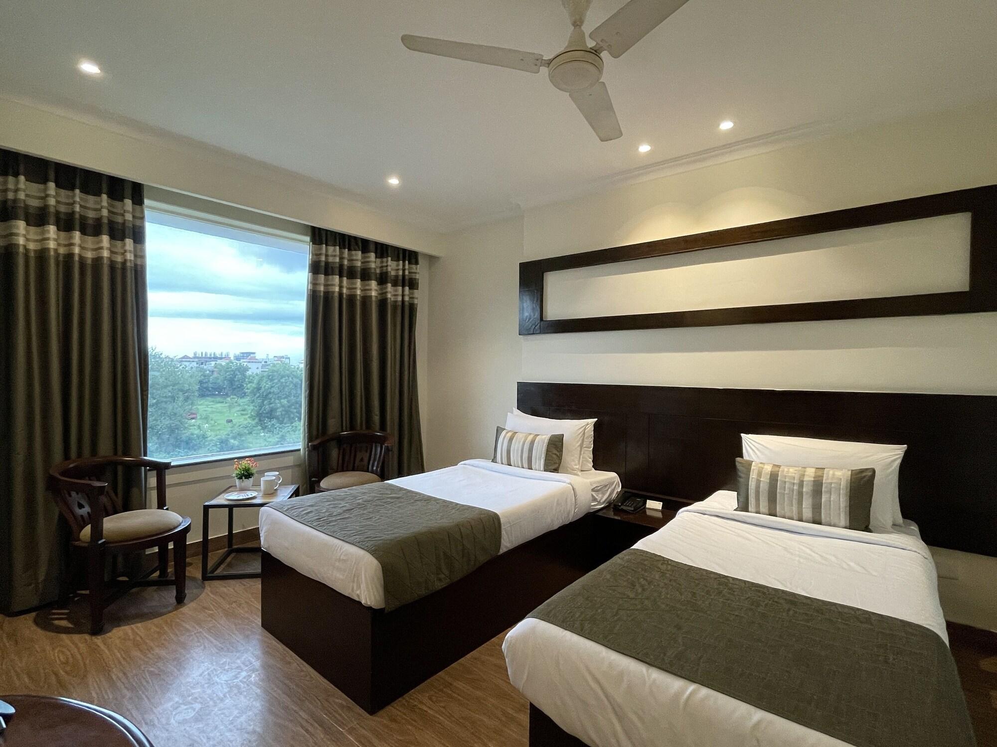 Royale Sarovar Portico