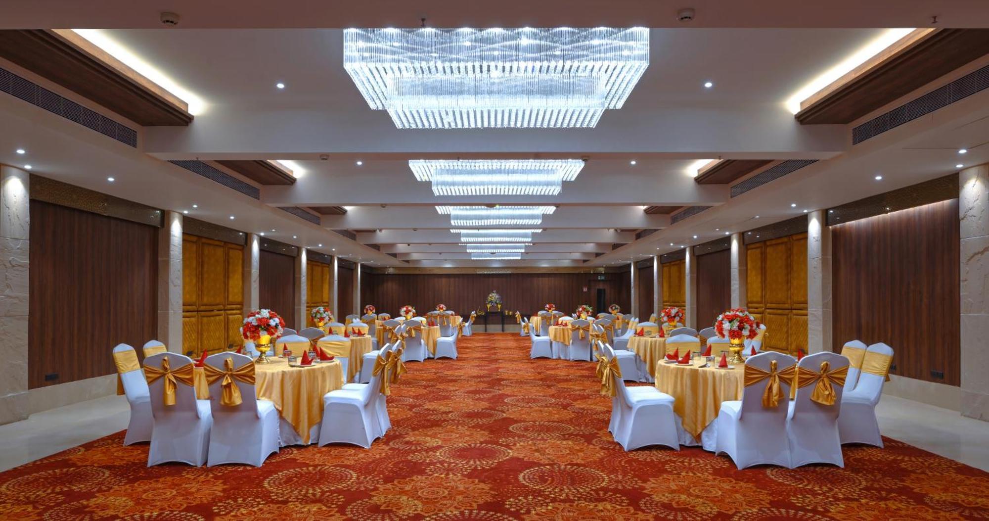Royale Sarovar Portico Hotel Agra (Uttar Pradesh)