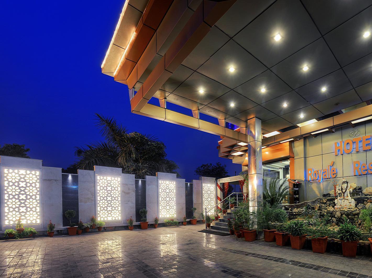 Royale Sarovar Portico Hotel Agra (Uttar Pradesh)